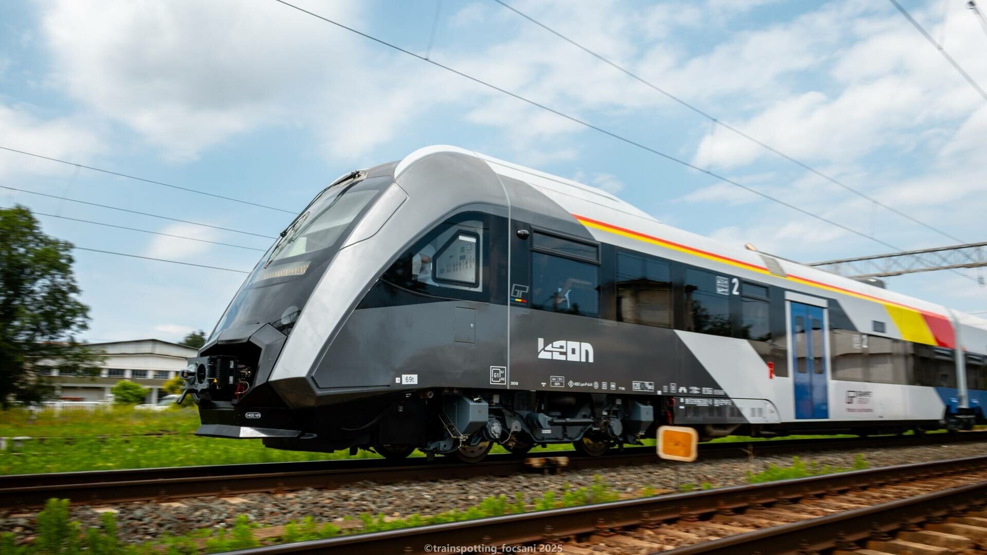 "Leon", treni i parë i ndërtuar plotësisht në Rumani pas tetë dekadash