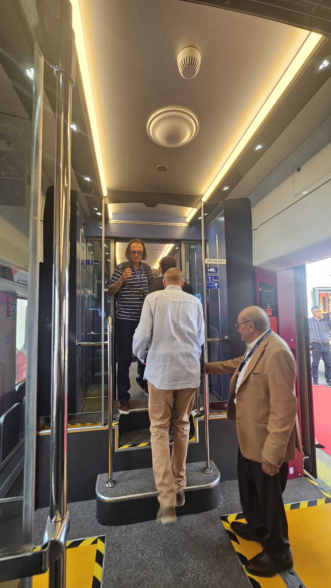 "Leon", treni i parë i ndërtuar plotësisht në Rumani pas tetë dekadash