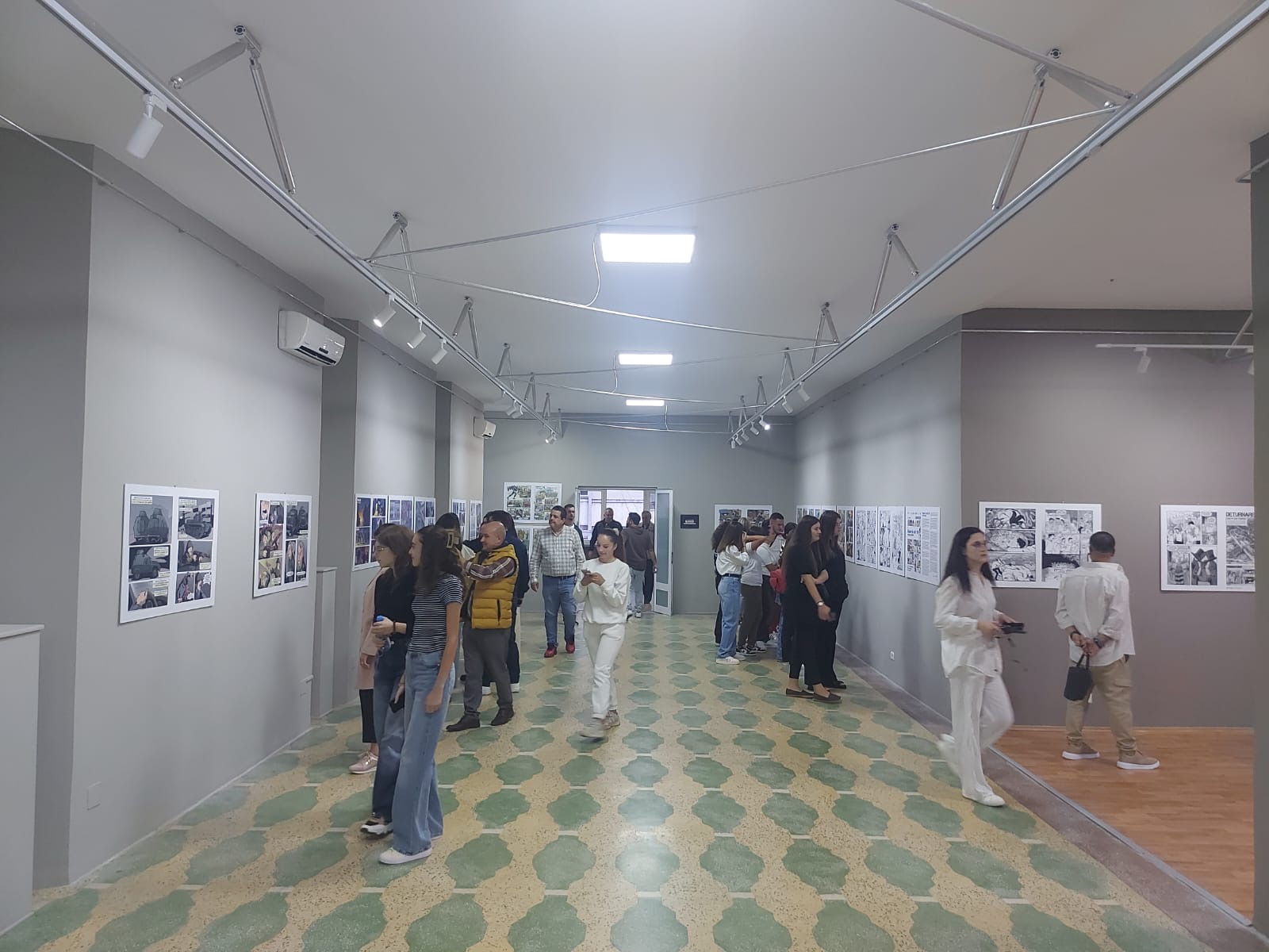 EXPOZITIA „ISTORII DIN '89 ÎN BENZI DESENATE"