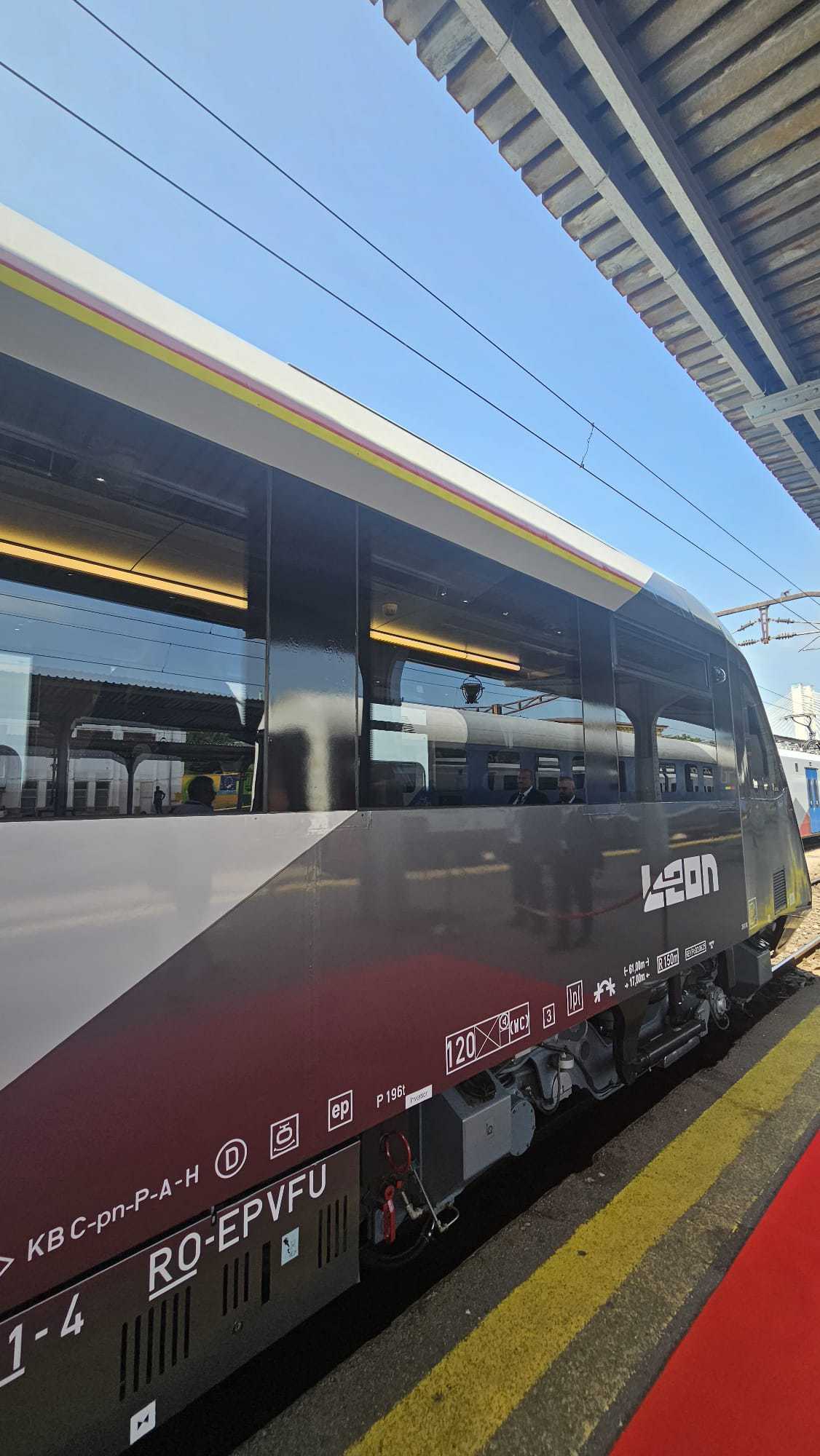 "Leon", treni i parë i ndërtuar plotësisht në Rumani pas tetë dekadash