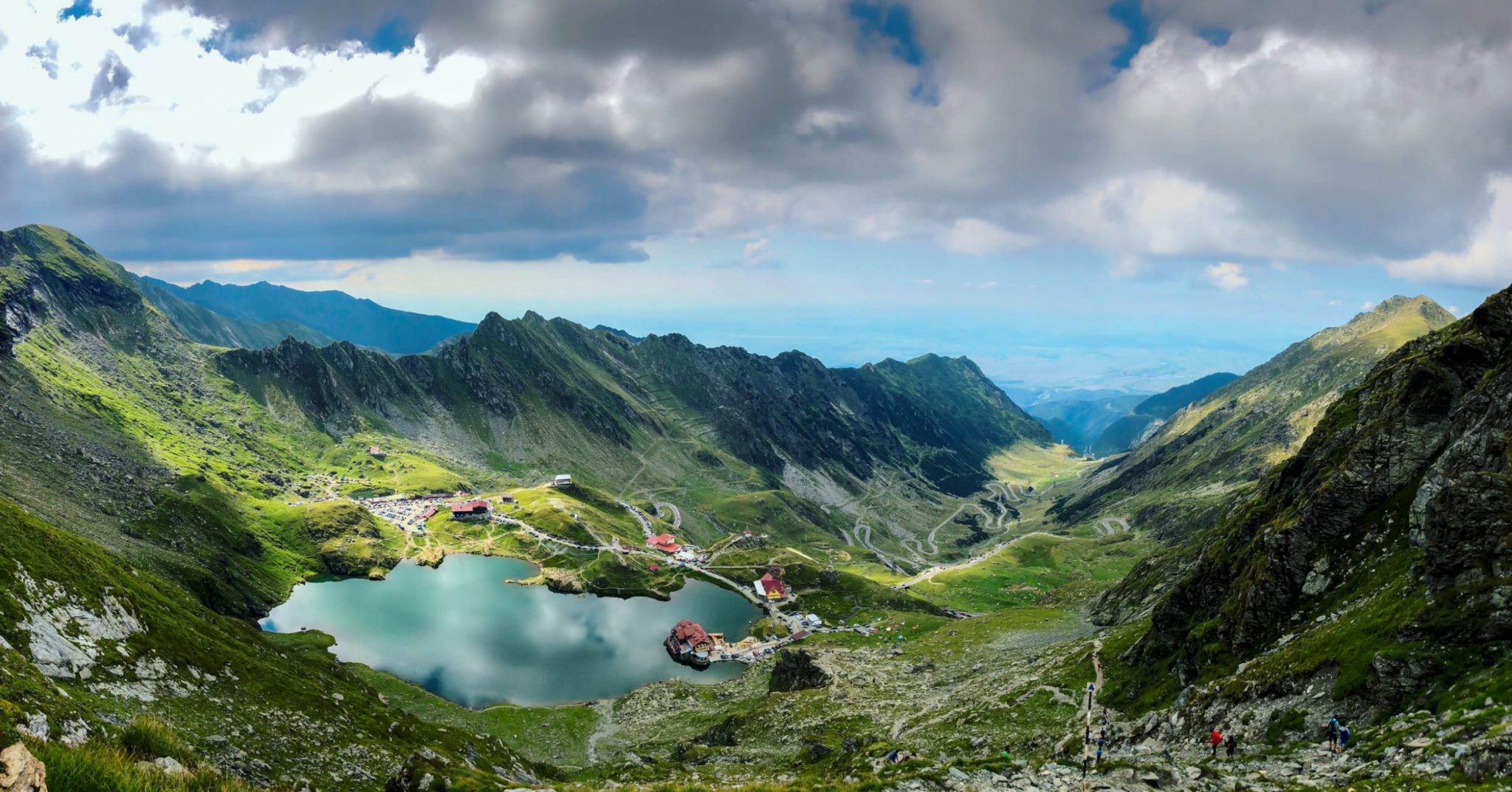 Liqeni Balea dhe hoteli i Akullit