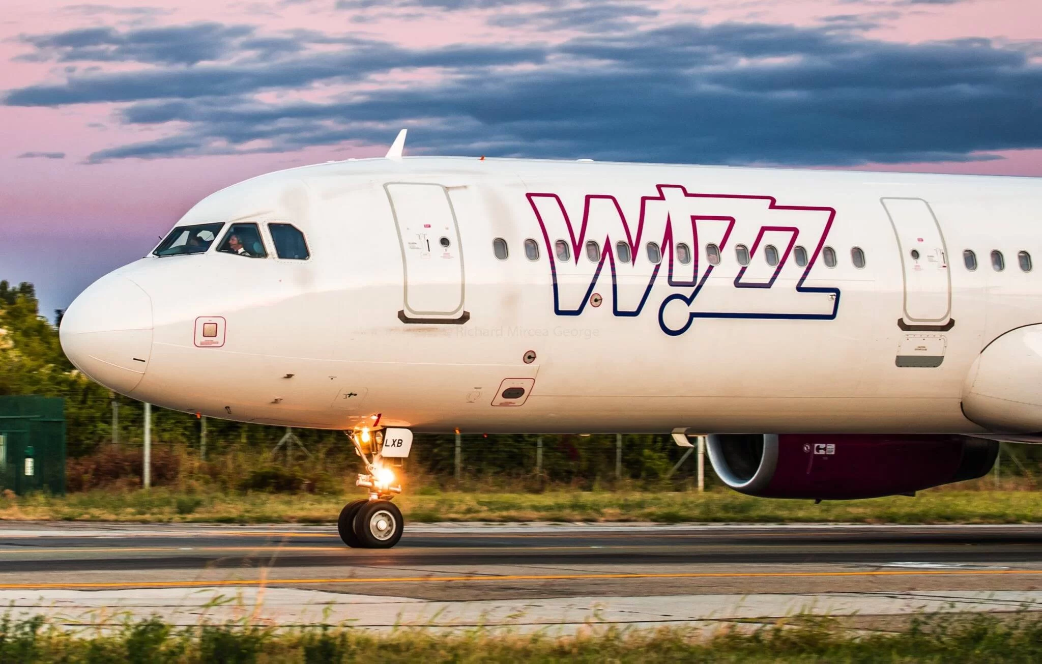 Primul zbor direct intre Tirana si București incepe din octombrie 2023 cu Wizz Air