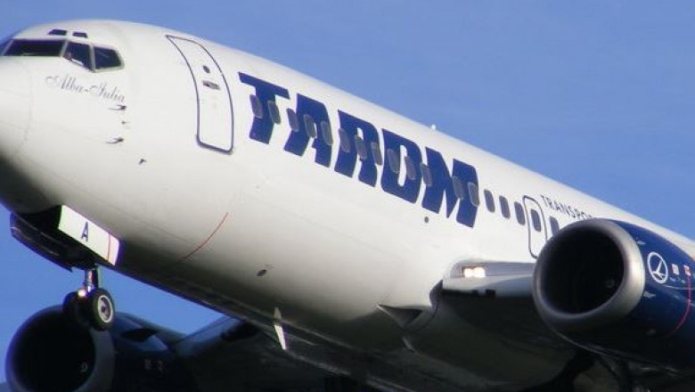 TAROM nu va mai zbura la Londra. A vândut sloturile de aterizare și decolare de pe Heathrow către Qatar Airways  Citește mai mult la: https://www.digi24.ro/stiri/economie/transporturi/tarom-nu-va-mai-zbura-la-londra-a-vandut-sloturile-de-aterizare-si-deco